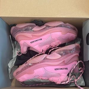 Balenciaga triple S pink authentic size 8 / 38 used twice new with box